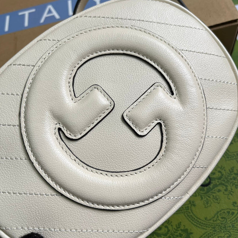 Handle and strap detail of polished signature women's handbag – women's luxury accessory