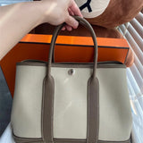  tote bag interior and compartment view