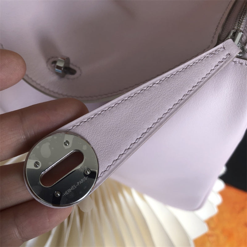  structured bag interior and compartment view