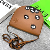Ziva's Charm handbag – close-up view (17.5cm*15cm*4.5cm)