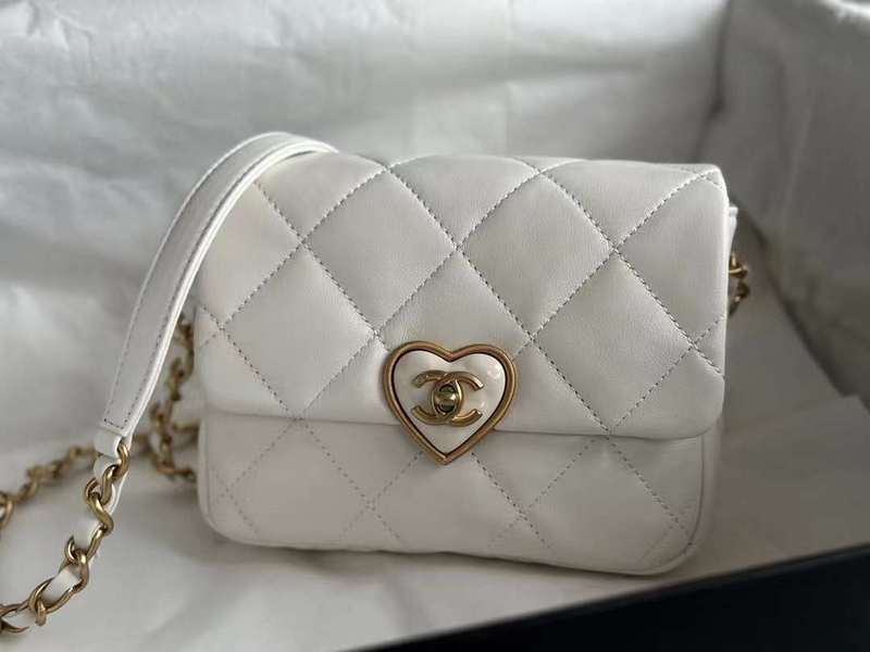 Zivas Charm Streamlined Design Luxury Handbag (Thoughtfully Structured Design) – Close-Up Detail