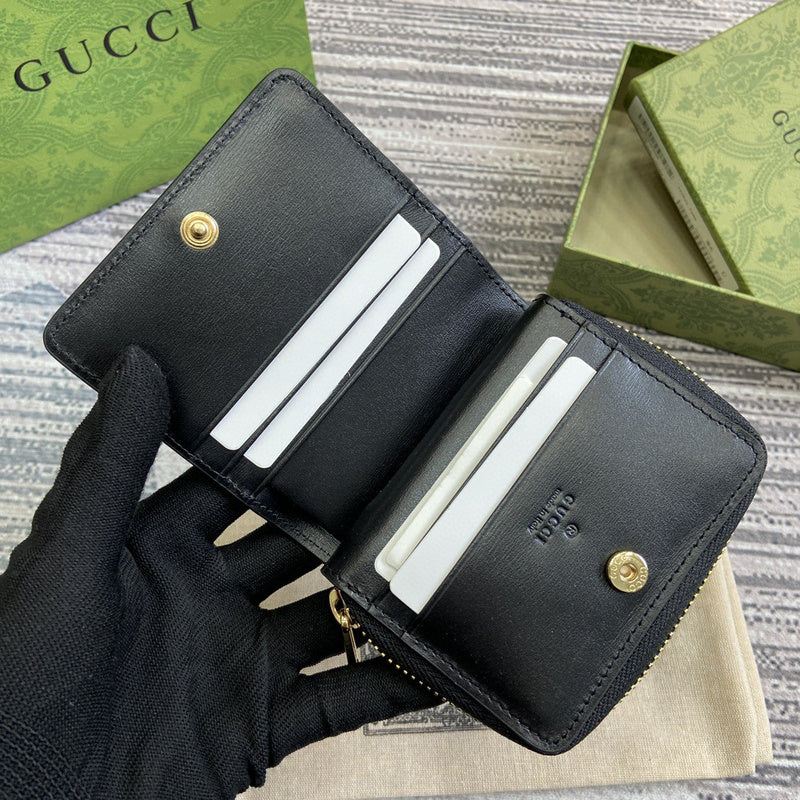 Interior view of signature elevated women's handbag – women's everyday handbag