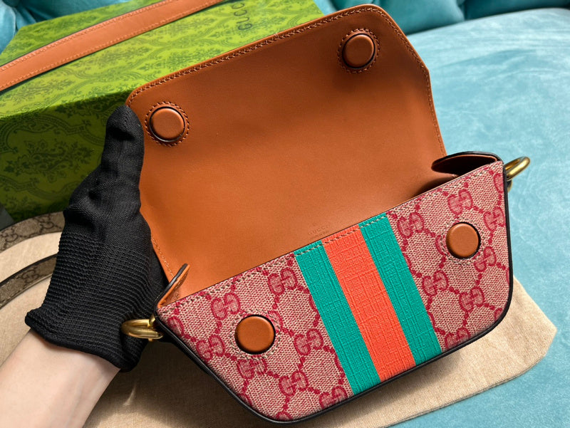 Close-up detail of elevated everyday-luxe women's handbag – women's statement bag
