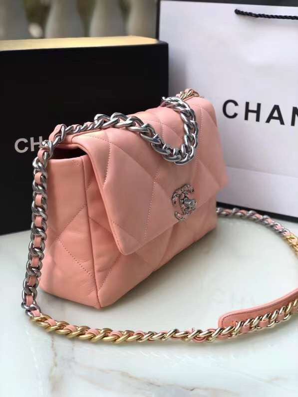  women's handbag, spacious design, view 3