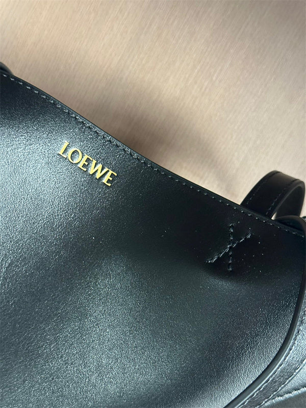 Ziva's Charm handbag – side angle view (16.5cm*9.5cm*20cm)