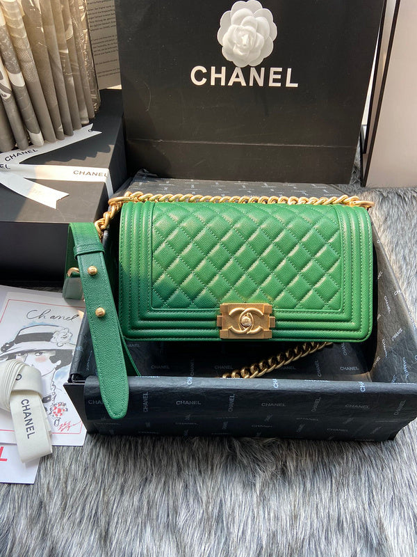  women's handbag, mid design, view 4