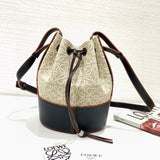 Ziva's Charm handbag – close-up view (18cm*25cm*13.5cm)