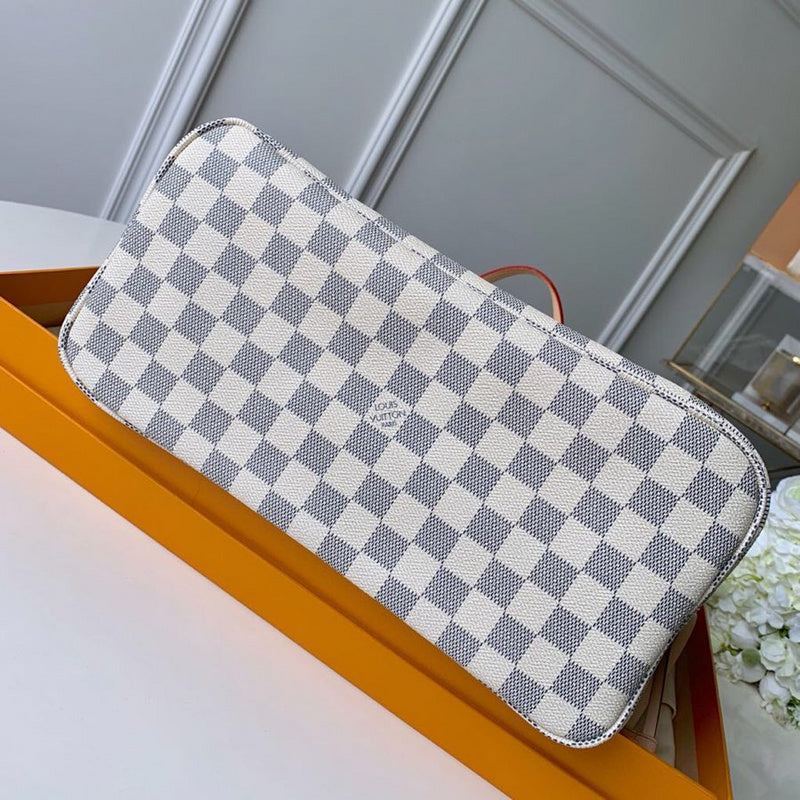 Close-up detail of structured polished women's handbag – women's everyday handbag