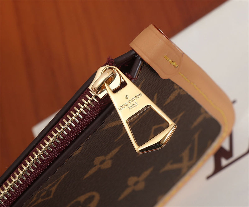  structured bag interior and compartment view 9