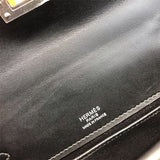  Versatile carryall bag front view 7