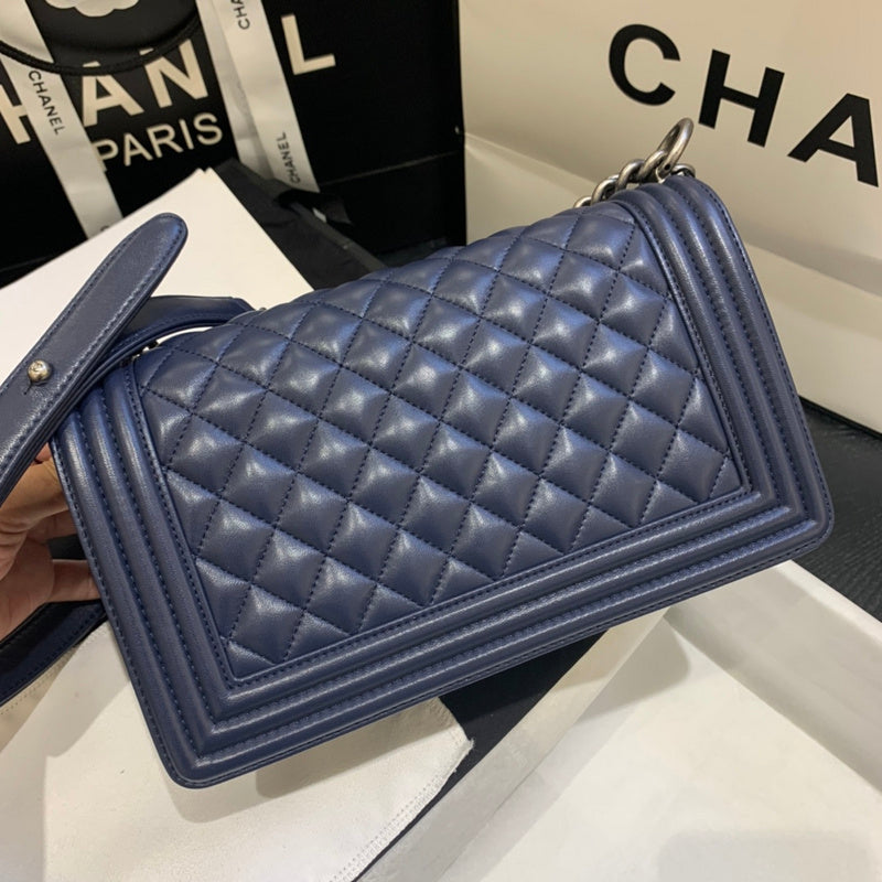  handbag, mid everyday style, image 1