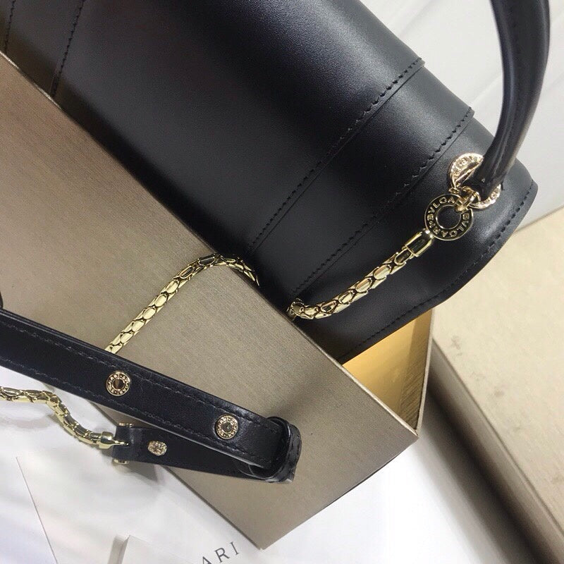 Sophisticated Premium PU Leather Handbag - Premium Craftsmanship Detailing | Women's Fashion Handbag #1759 - hardware and detail close-up (image 5) of designer-inspired handbag