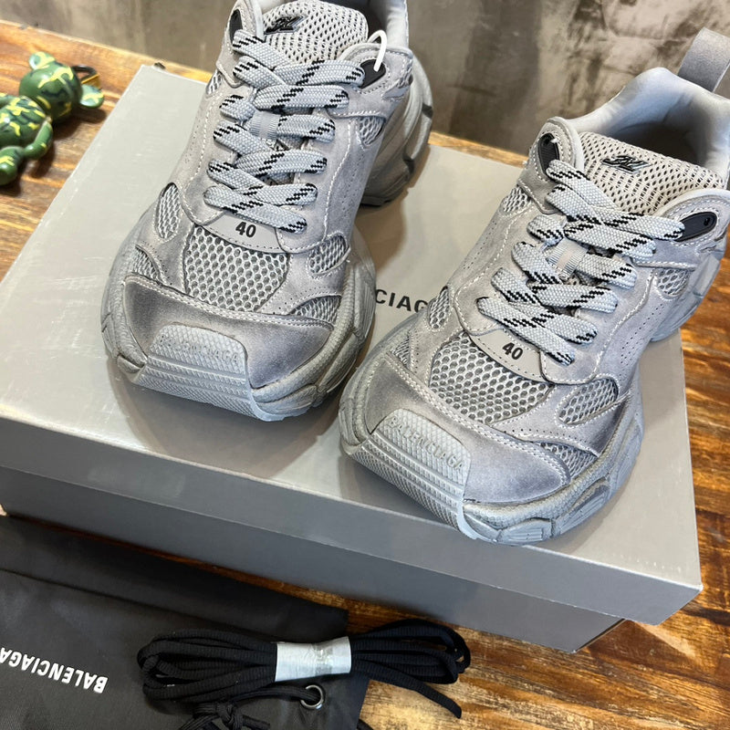 Balenciaga shoes Style 015 - top view showing design