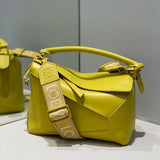 Ziva's Charm handbag – detail view (24cm*16.5cm*10.5cm)