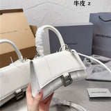 Ziva's Charm handbag – product shot (one versatile size)