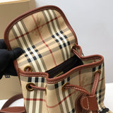 Ziva's Charm handbag – carry view (one versatile size)