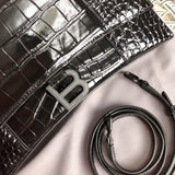 Handle and strap detail of chic premium women's handbag – women's luxury handbag