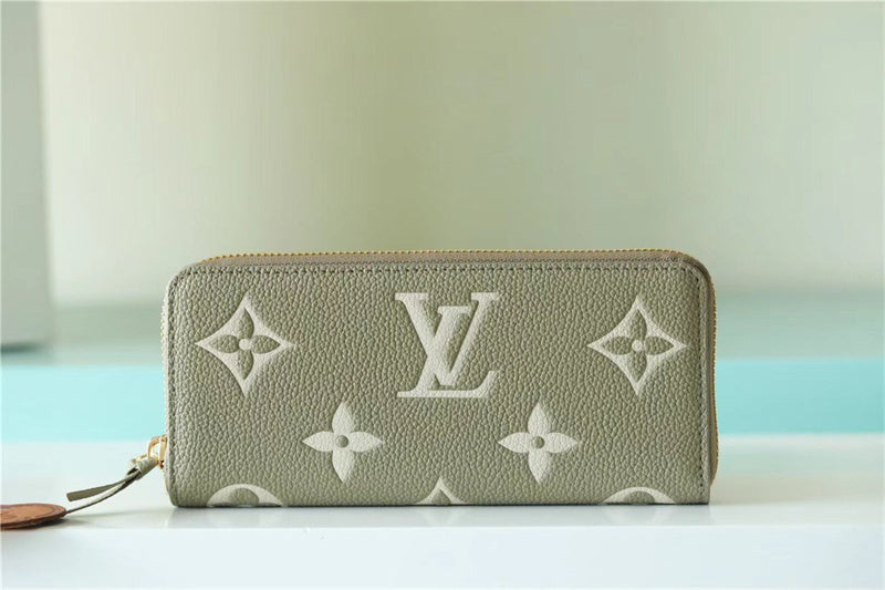  Minimalist crossbody bag front view