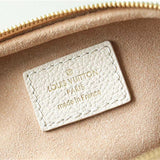  Statement shoulder bag front view 13