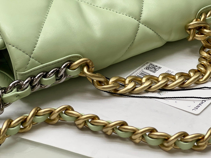  mid purse view 10