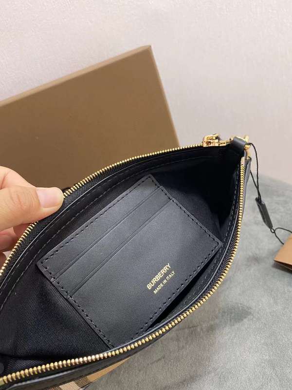 Ziva's Charm handbag – carry view (one versatile size)