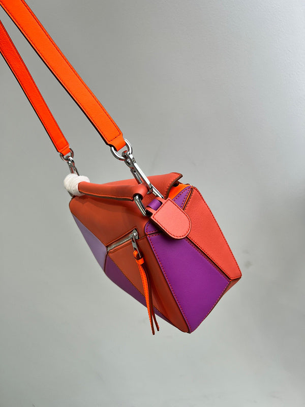 Ziva's Charm handbag – front view (24cm*16.5cm*10.5cm)