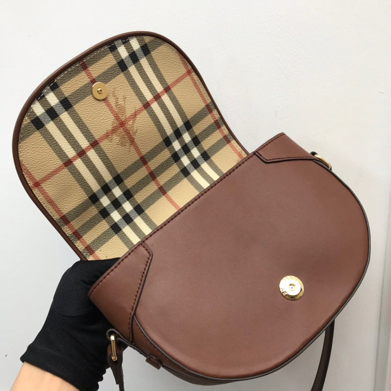 Ziva's Charm handbag – carry view (one versatile size)