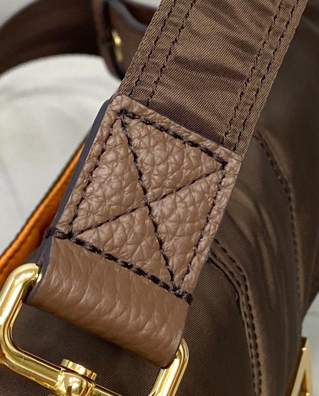Ziva's Charm handbag – back view (Standard Size)