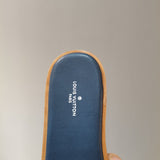Louis Vuitton shoes Style 235 - top view showing design