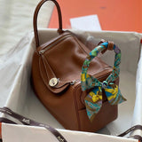  Chic structured bag front view 7