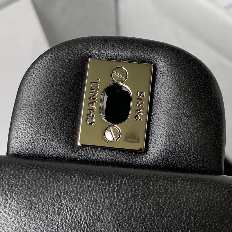  handbag, compact everyday style, image 2