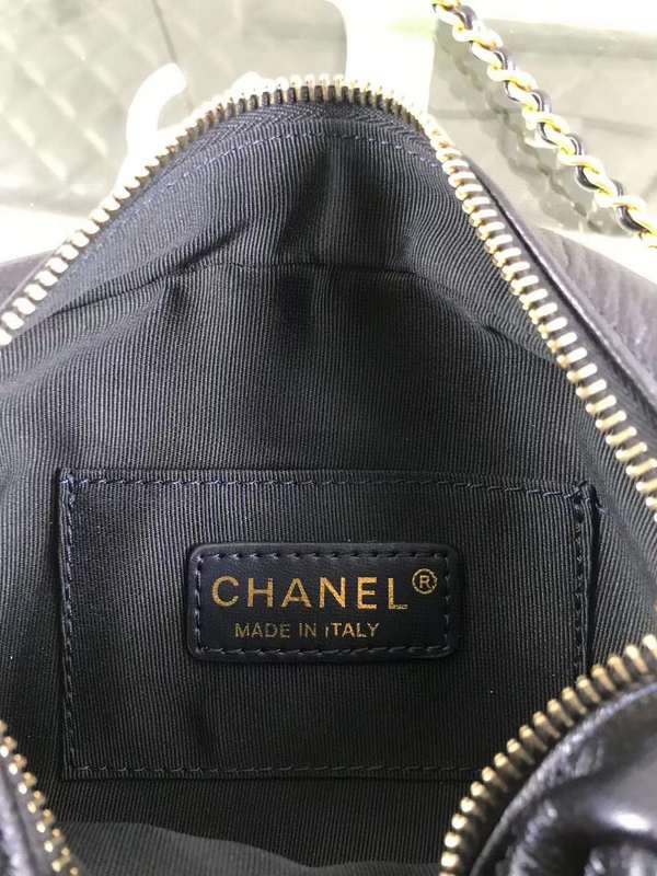 Zivas Charm Signature Style Fashion Handbag (Premium Everyday Carry) – Lifestyle Shot