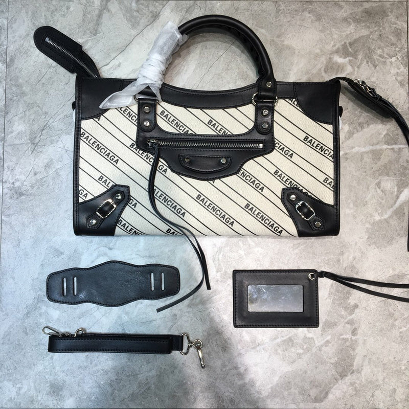 Effortless Premium PU Leather Handbag - Chic Everyday Appeal | Women's Statement Accessory #962 - side angle view (image 2) of designer-inspired handbag