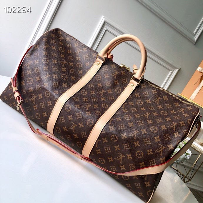Side profile of everyday-luxe refined women's handbag – women's everyday handbag