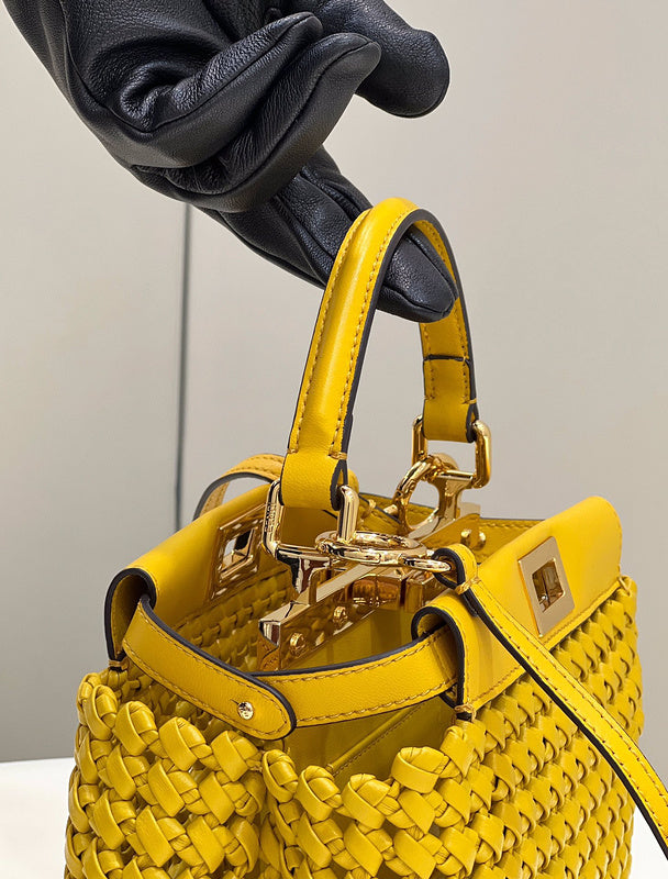 Ziva's Charm handbag – close-up view (Standard Size)