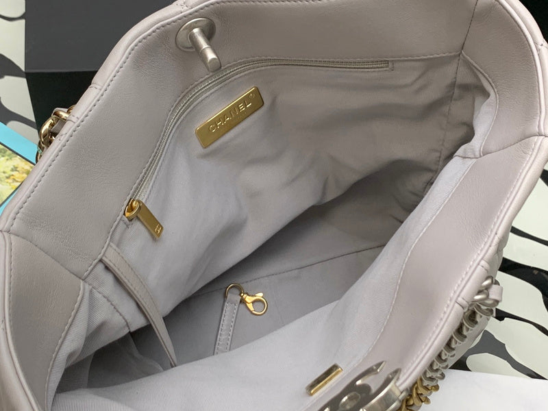  handbag, spacious everyday style, image 10
