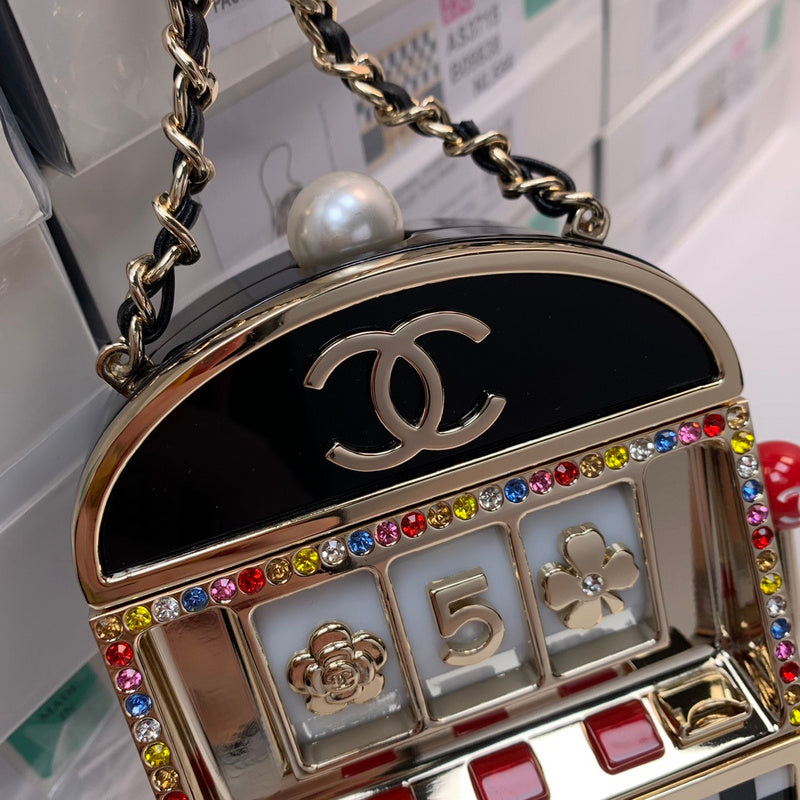  women's handbag, versatile design, view 4