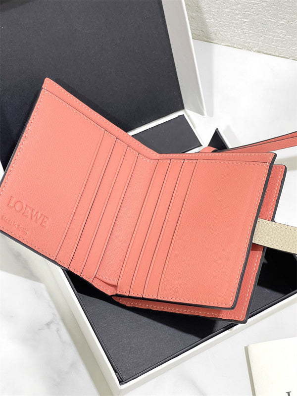 Ziva's Charm handbag – product shot (10.5cm*9cm*3cm)