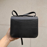  shoulder bag interior and compartment view 9