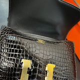  Smart shoulder bag carried on shoulder