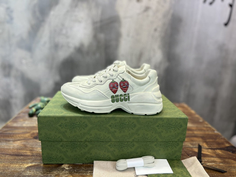 Gucci Casual sneakers in classic monochrome cushioned comfort fit front view