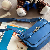  graceful shoulder bag styled with outfit