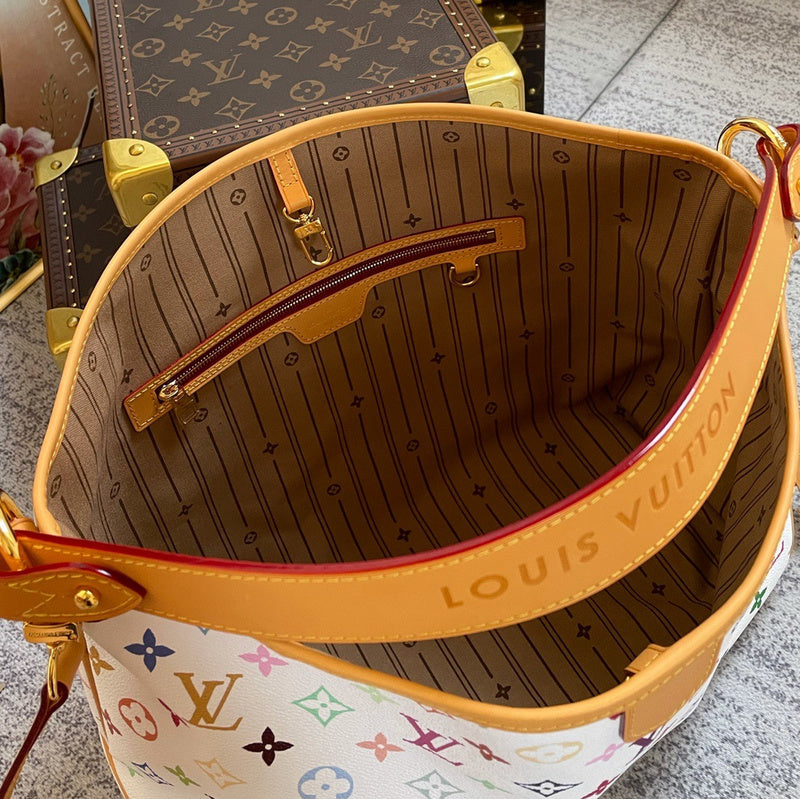 Back view of classic chic women's handbag – women's everyday handbag