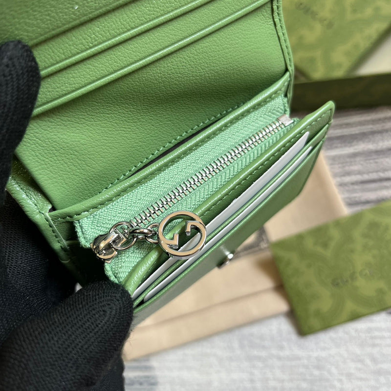 Side profile of everyday-luxe refined women's handbag – women's luxury handbag