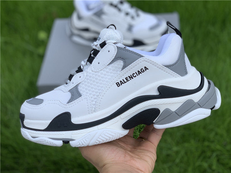 Balenciaga shoes Style 383 - packaging and accessories