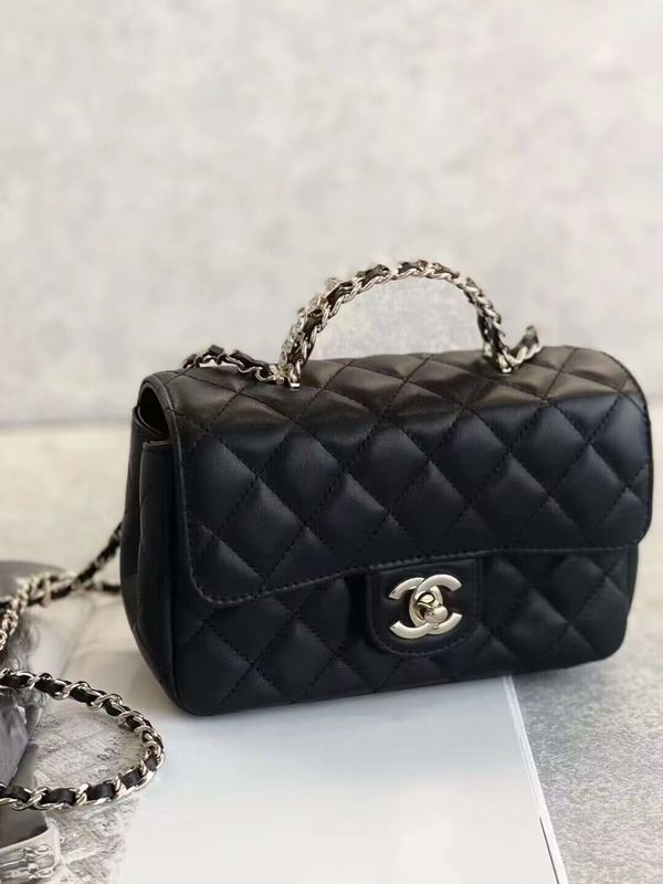  handbag, compact everyday style, image 3