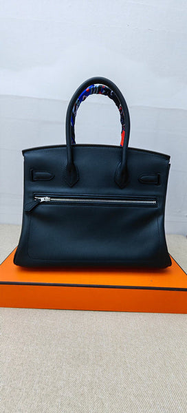 Balanced handbag styled for everyday wear
