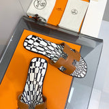 Hermès Nude Platform Sandals - Heel Detail View