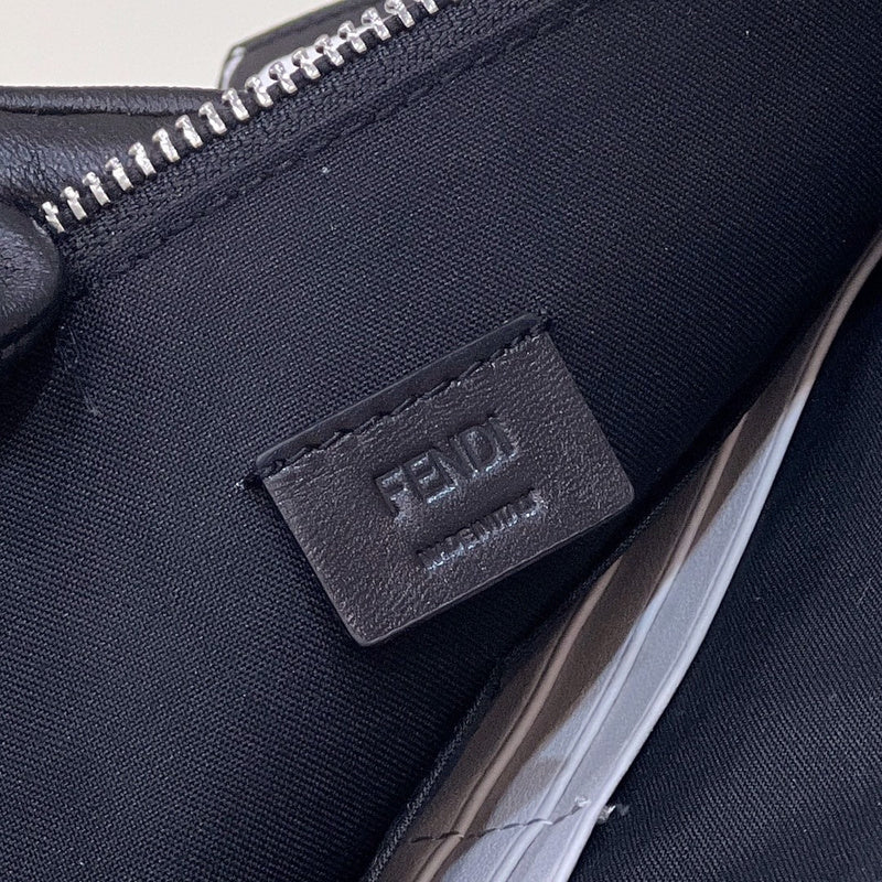 Ziva's Charm handbag – product shot (30cm*1cm*20cm)