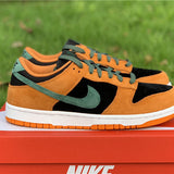 Nike Men's & Women's Premium Low-Top Trainers — Style 061 back view